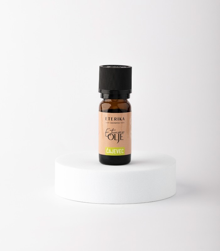 etericno_olje_cajevec Eterično olje čajevca, ki spodbuja čistost in antibakterijsko delovanje.